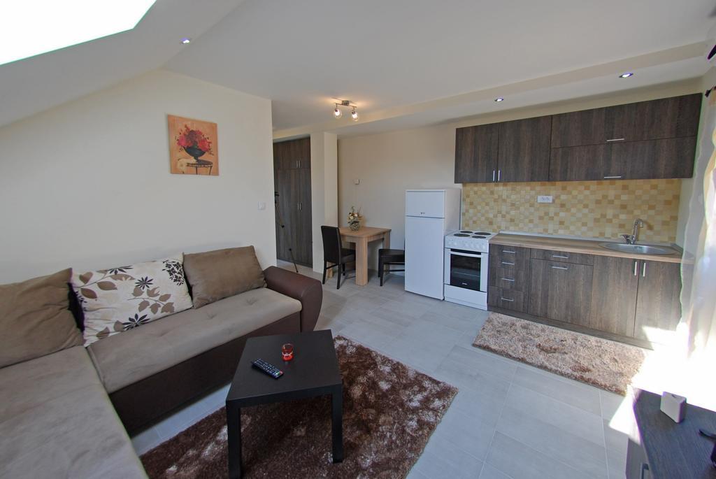 Franstal Apartments Belgrado Habitación foto
