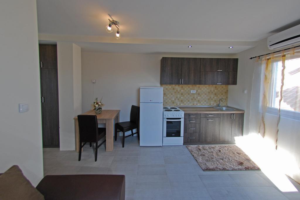 Franstal Apartments Belgrado Exterior foto