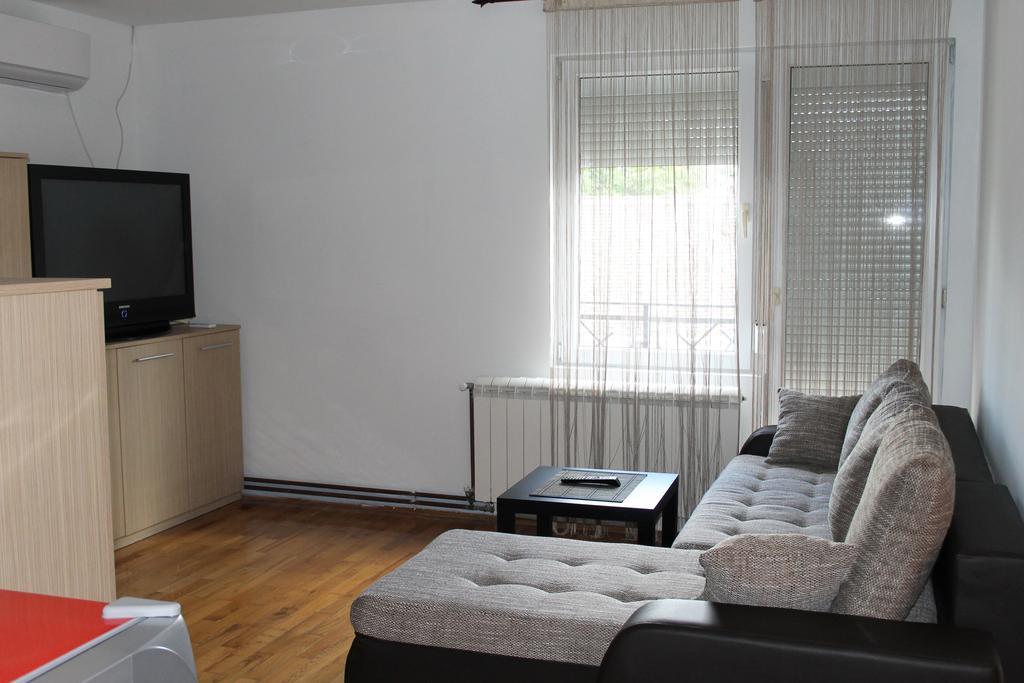 Franstal Apartments Belgrado Exterior foto